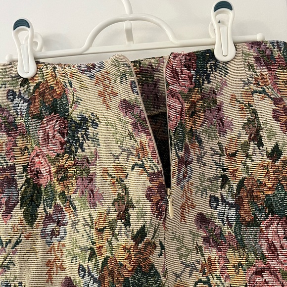 🔥3/$15 Wild Fable | Floral Mini Skirt 💐 - Picture 3 of 5